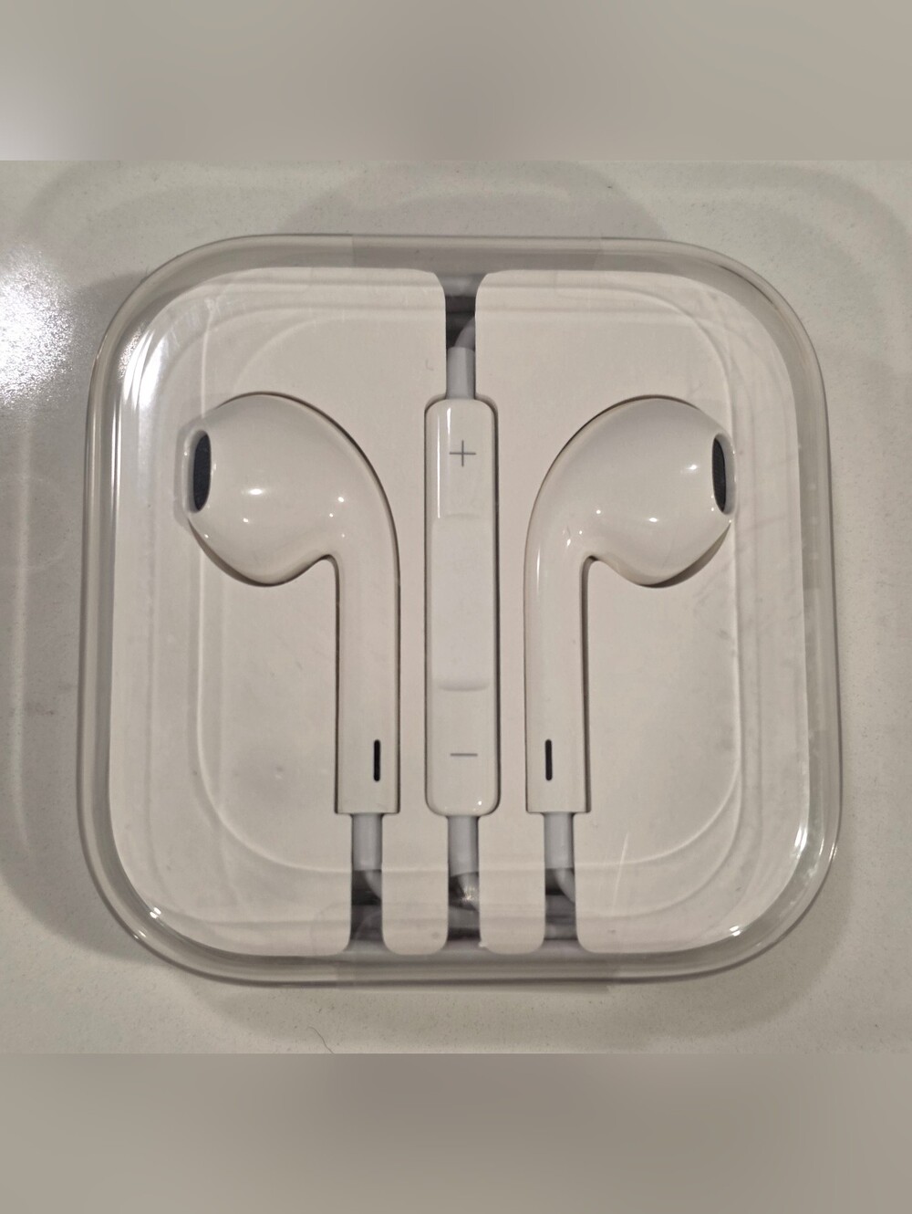 Brand New Genuine Apple Wired Earpods